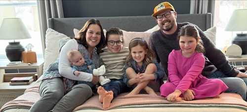 Carle Health OB-GYN midwife chooses trusted co-worker to deliver her baby in Peoria